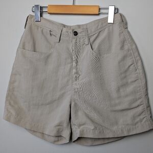 THE NORTH FACE Women short beige color size 10 (made small) 100% Nylon